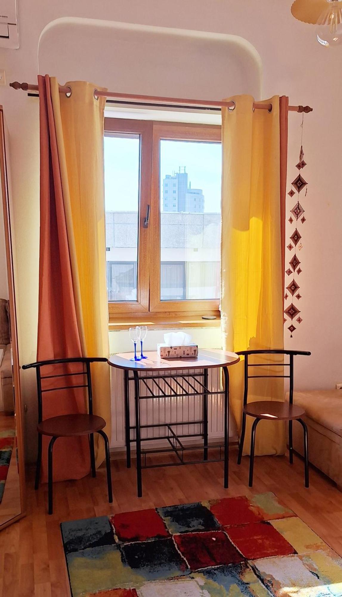 Super Central - Lovely One-Bedroom Apartment On Victoriei Avenue Bucarest Exterior foto